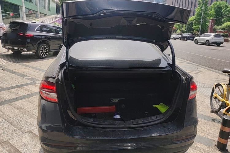 Used Ford Mondeo New Energy 2018 2.0 PHEV Smart-Controlled Fashion Edition China VI Standard Trunk
