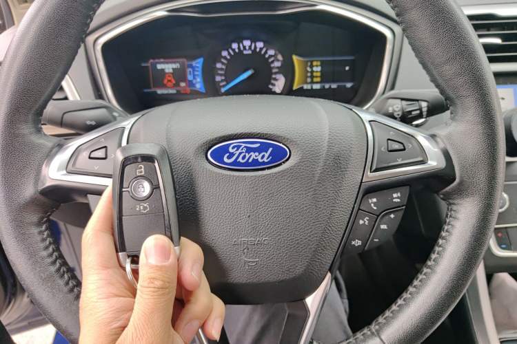 Used Ford Mondeo New Energy 2018 2.0 PHEV Smart-Controlled Fashion Edition China VI Standard Vehicle Key