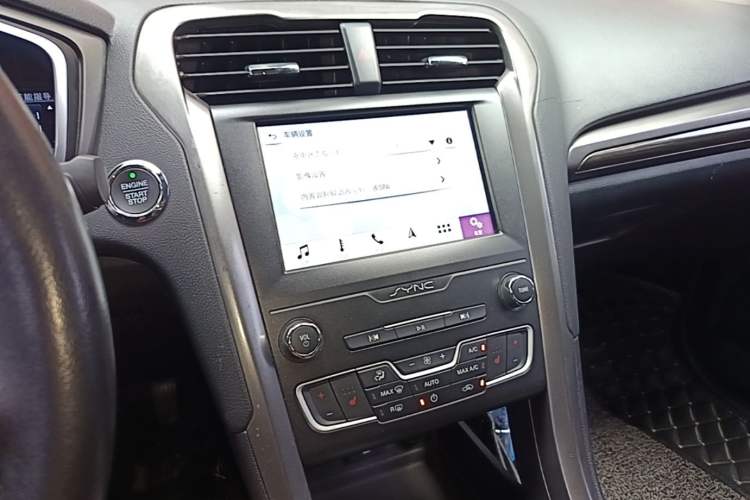 Used Ford Mondeo New Energy 2018 2.0 PHEV Smart-Control Luxury Version China V Standard Audio And AC Panel