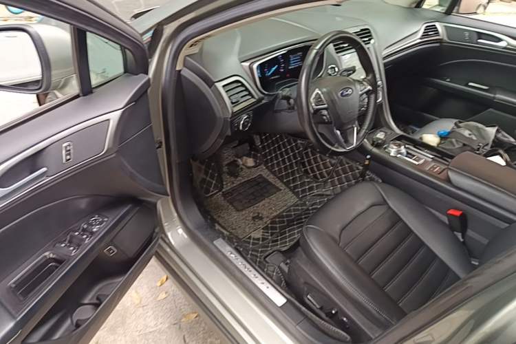 Used Ford Mondeo New Energy 2018 2.0 PHEV Smart-Control Luxury Version China V Standard Driver Seat