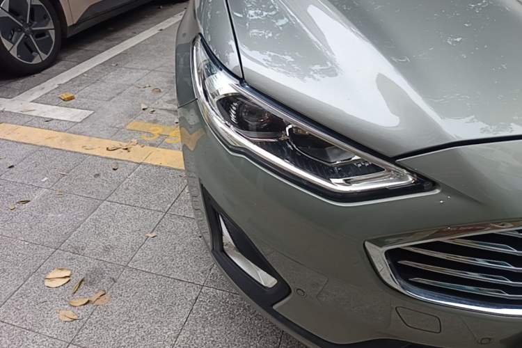 Used Ford Mondeo New Energy 2018 2.0 PHEV Smart-Control Luxury Version China V Standard Right Front Headlight