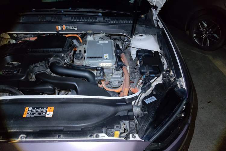 Used Ford Mondeo New Energy 2018 2.0 PHEV Zhihao Trim Engine Bay Left