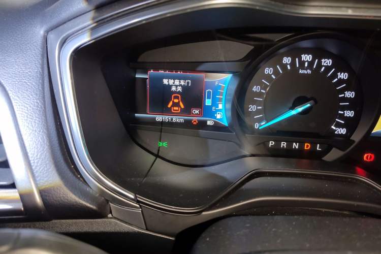 Used Ford Mondeo New Energy 2018 2.0 PHEV Zhihao Trim Odometer Close Up