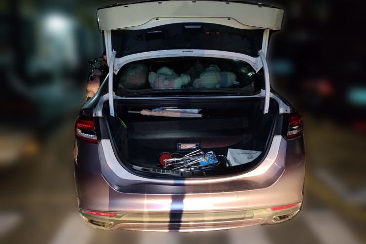 Used Ford Mondeo New Energy 2018 2.0 PHEV Zhihao Trim Trunk