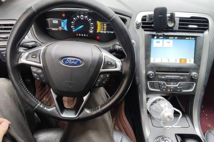 Used Ford Mondeo New Energy 2018 2.0 PHEV ZhiShang Trim Audio And AC Panel