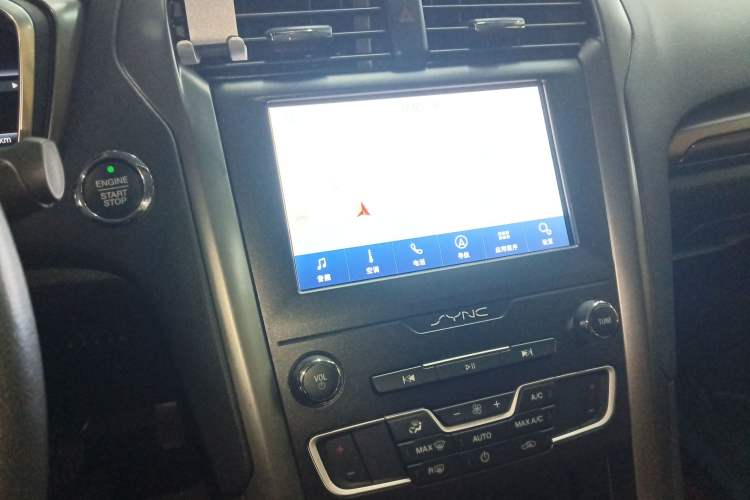 Used Ford Mondeo New Energy 2018 2.0 PHEV Smart-Controlled Fashion Edition China VI Standard Audio And AC Panel