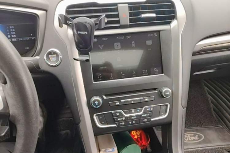 Used Ford Mondeo New Energy 2018 2.0 PHEV ZhiShang Trim Audio And AC Panel