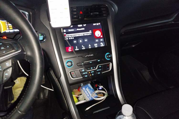 Used Ford Mondeo New Energy 2018 2.0 PHEV Smart-Controlled Fashion Edition China VI Standard Audio And AC Panel