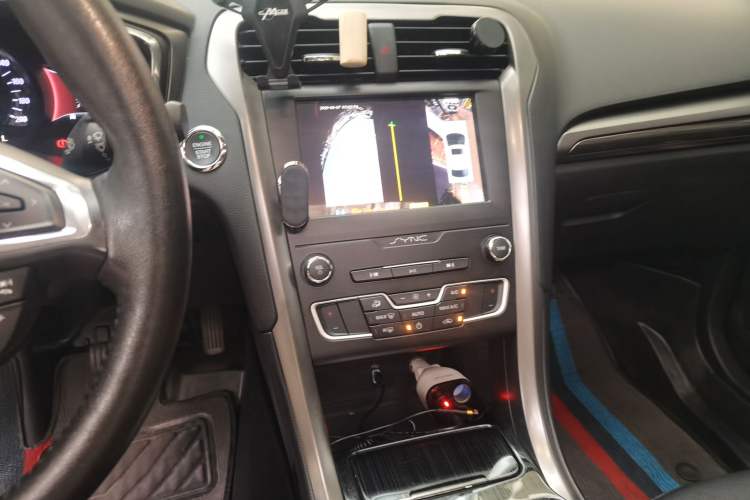 Used Ford Mondeo New Energy 2018 2.0 PHEV Smart-Controlled Fashion Edition China V Standard Audio And AC Panel