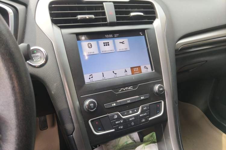 Used Ford Mondeo New Energy 2018 2.0 PHEV Smart-Controlled Fashion Edition China VI Standard Audio And AC Panel