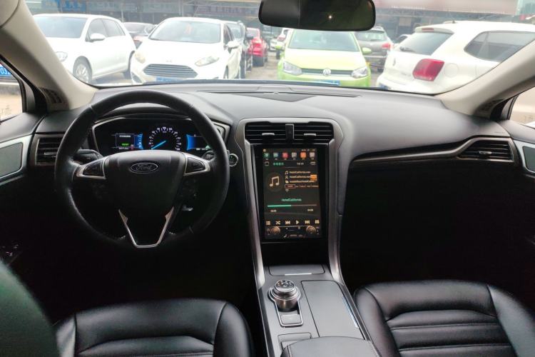 Used Ford Mondeo New Energy 2018 2.0 PHEV Smart-Controlled Fashion Edition China VI Standard Center Console