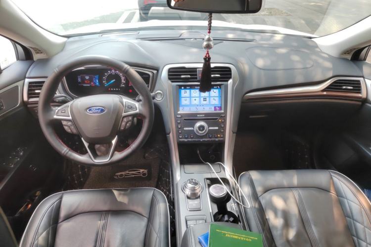Used Ford Mondeo New Energy 2018 2.0 PHEV ZhiZun Flagship Version Center Console