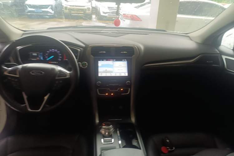 Used Ford Mondeo New Energy 2018 2.0 PHEV Smart-Controlled Fashion Edition China V Standard Center Console