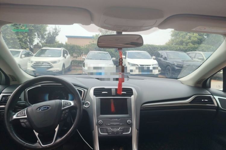 Used Ford Mondeo New Energy 2018 2.0 PHEV Smart-Controlled Fashion Edition China VI Standard Center Console