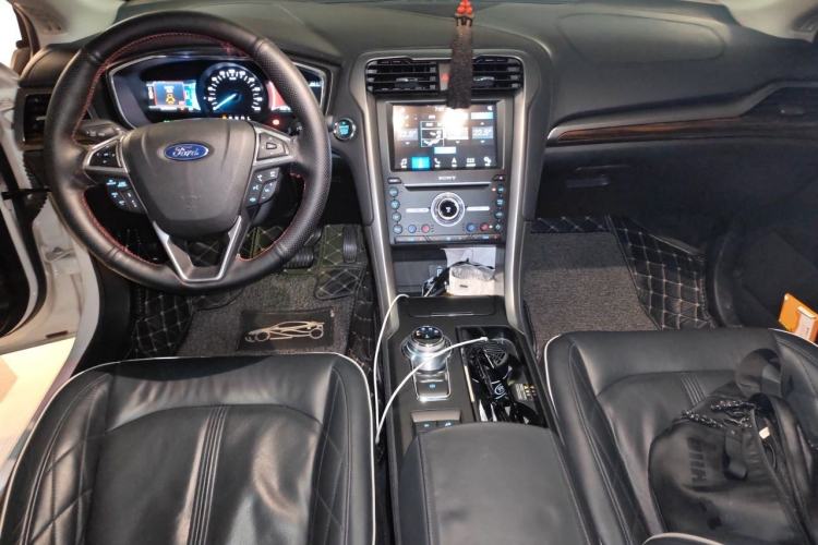 Used Ford Mondeo New Energy 2018 2.0 PHEV ZhiZun Flagship Version Center Console