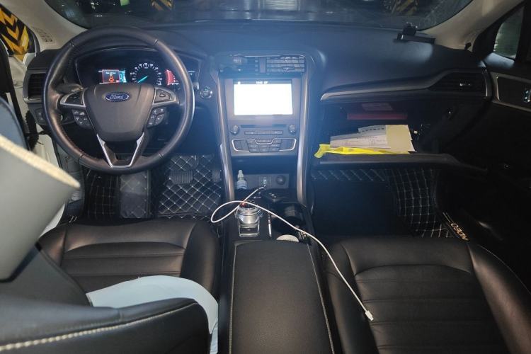 Used Ford Mondeo New Energy 2018 2.0 PHEV Smart-Controlled Fashion Edition China V Standard Center Console
