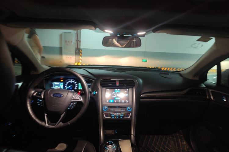 Used Ford Mondeo New Energy 2018 2.0 PHEV Smart-Controlled Fashion Edition China V Standard Center Console