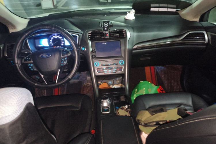 Used Ford Mondeo New Energy 2018 2.0 PHEV Smart-Control Luxury Version China VI Standard Center Console