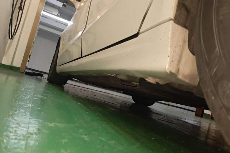 Used Ford Mondeo New Energy 2018 2.0 PHEV ZhiShang Trim Chassis Rear Left