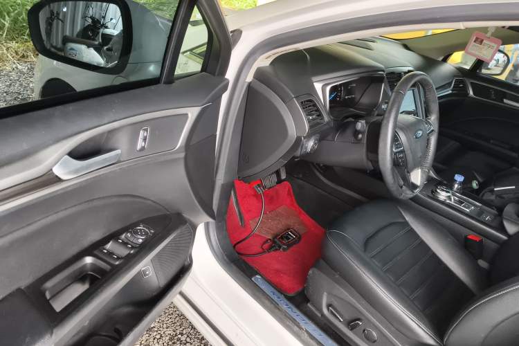 Used Ford Mondeo New Energy 2018 2.0 PHEV Smart-Controlled Fashion Edition China VI Standard Driver Seat