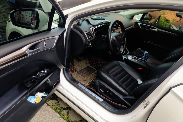 Used Ford Mondeo New Energy 2018 2.0 PHEV ZhiShang Trim Driver Seat