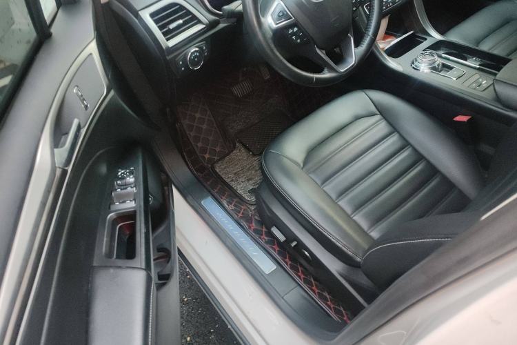 Used Ford Mondeo New Energy 2018 2.0 PHEV Smart-Control Luxury Version China VI Standard Driver Seat