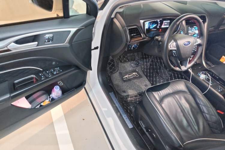 Used Ford Mondeo New Energy 2018 2.0 PHEV ZhiZun Flagship Version Driver Seat