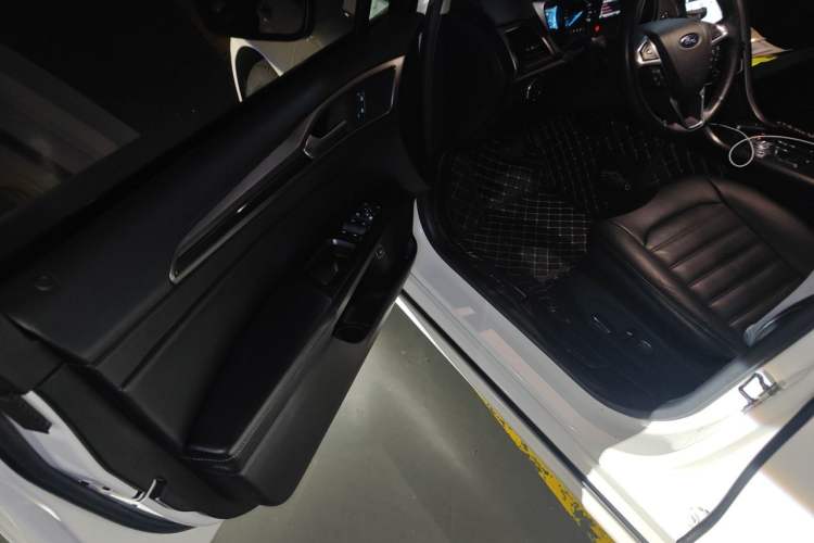 Used Ford Mondeo New Energy 2018 2.0 PHEV Smart-Controlled Fashion Edition China V Standard Driver Seat