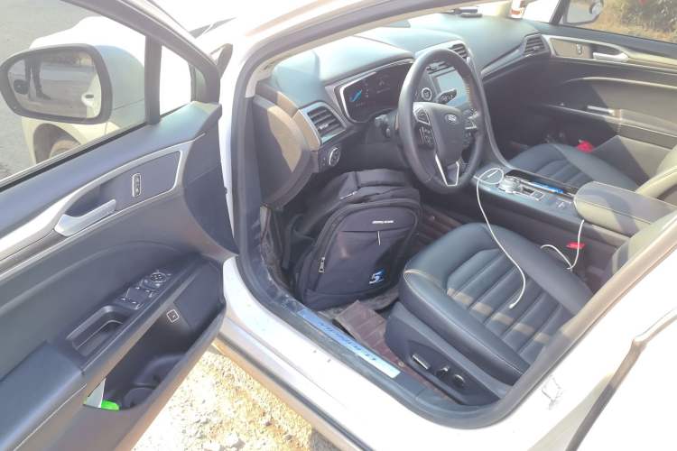 Used Ford Mondeo New Energy 2018 2.0 PHEV Smart-Controlled Fashion Edition China VI Standard Driver Seat