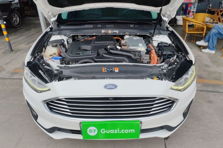Used Ford Mondeo New Energy 2018 2.0 PHEV Smart-Controlled Fashion Edition China VI Standard Engine Bay