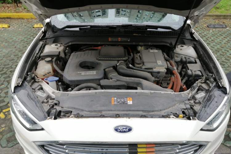 Used Ford Mondeo New Energy 2018 2.0 PHEV Zhihao Trim Engine Bay