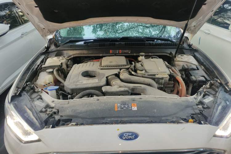 Used Ford Mondeo New Energy 2018 2.0 PHEV Smart-Control Luxury Version China VI Standard Engine Bay
