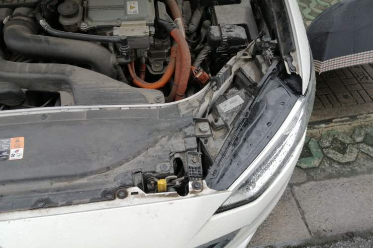 Used Ford Mondeo New Energy 2018 2.0 PHEV Zhihao Trim Engine Bay Left