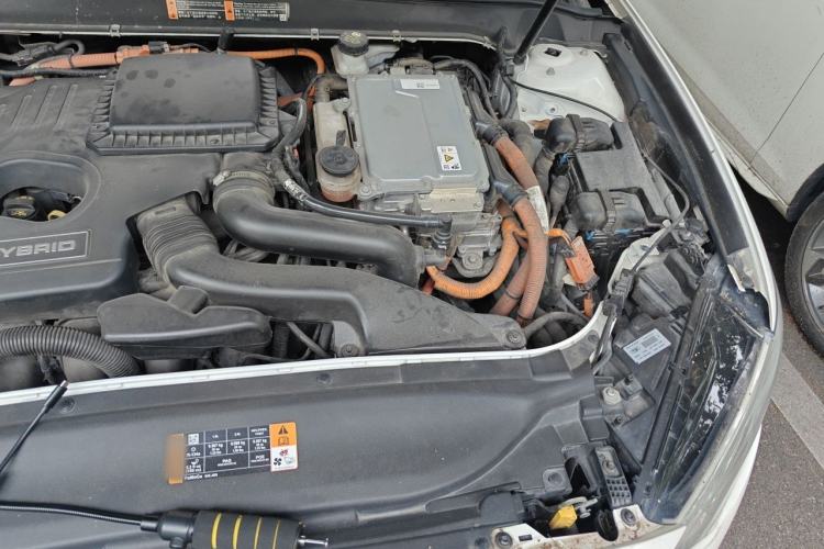 Used Ford Mondeo New Energy 2018 2.0 PHEV Zhihao Trim Engine Bay Left