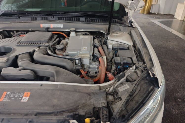Used Ford Mondeo New Energy 2018 2.0 PHEV Zhihao Trim Engine Bay Left