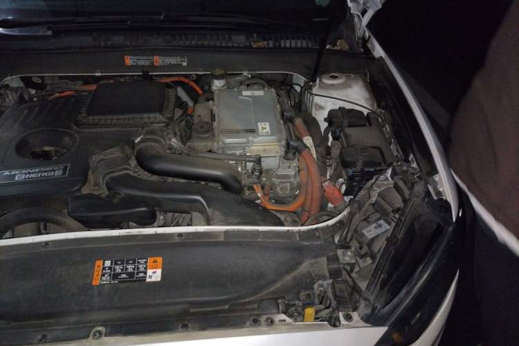 Used Ford Mondeo New Energy 2018 2.0 PHEV Zhihao Trim Engine Bay Left