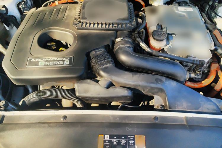 Used Ford Mondeo New Energy 2018 2.0 PHEV Smart-Control Luxury Version China V Standard Engine Bay