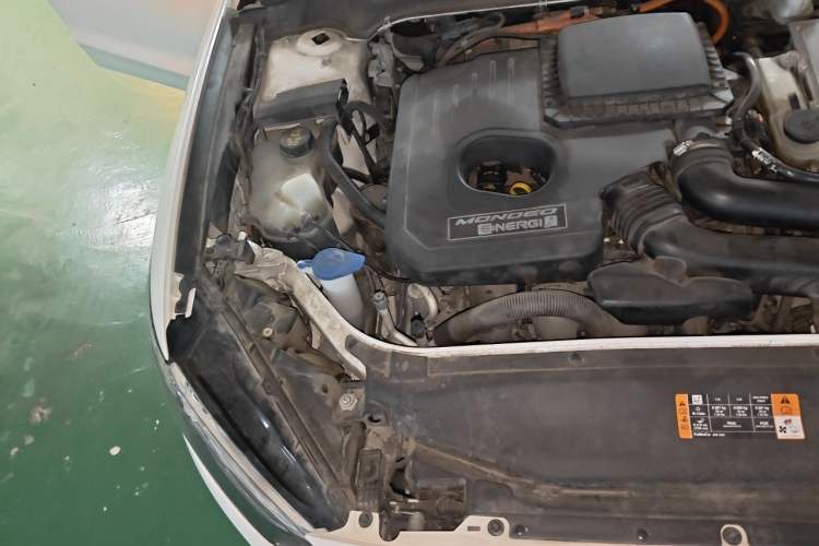 Used Ford Mondeo New Energy 2018 2.0 PHEV ZhiShang Trim Engine Bay Right
