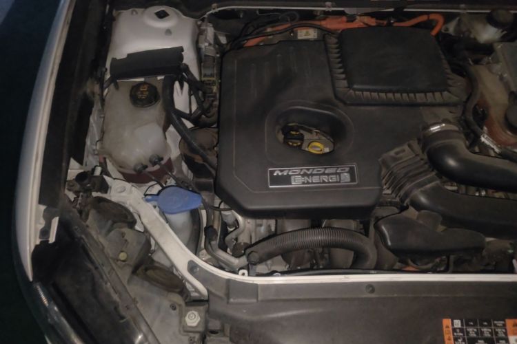 Used Ford Mondeo New Energy 2018 2.0 PHEV ZhiShang Trim Engine Bay Right