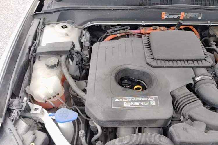 Used Ford Mondeo New Energy 2018 2.0 PHEV ZhiShang Trim Engine Bay Right