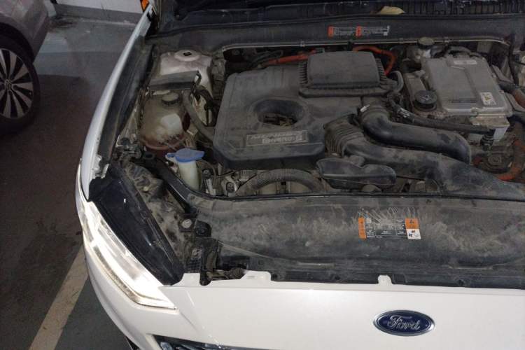Used Ford Mondeo New Energy 2018 2.0 PHEV Smart-Controlled Fashion Edition China VI Standard Engine Bay Right
