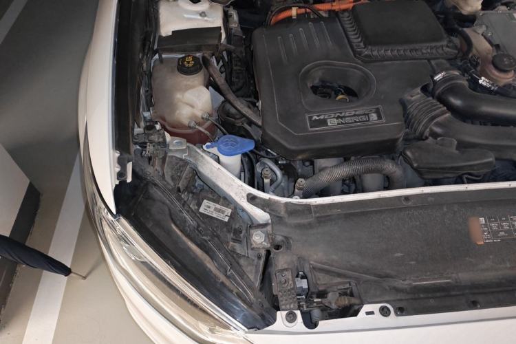 Used Ford Mondeo New Energy 2018 2.0 PHEV ZhiZun Flagship Version Engine Bay Right