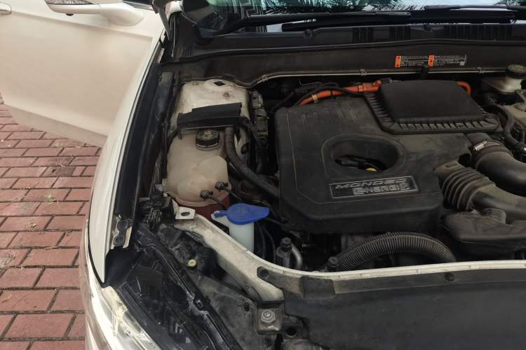 Used Ford Mondeo New Energy 2018 2.0 PHEV Smart-Controlled Fashion Edition China V Standard Engine Bay Right