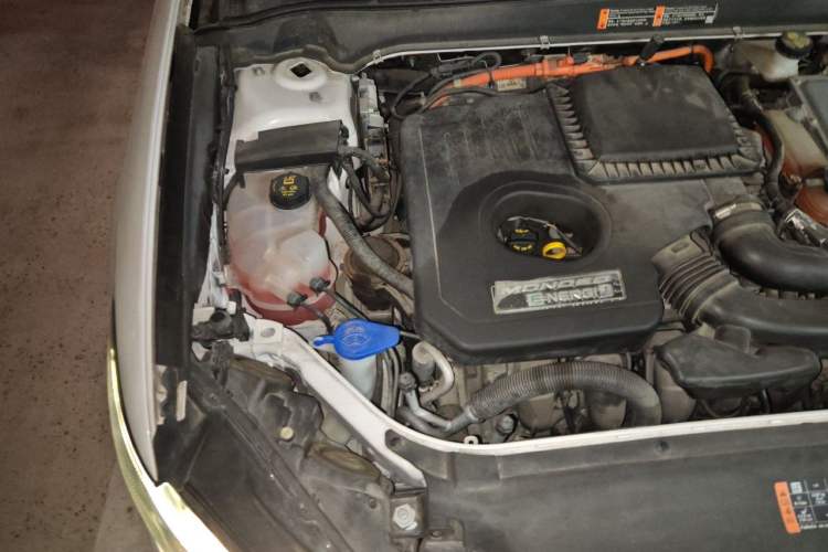 Used Ford Mondeo New Energy 2018 2.0 PHEV ZhiShang Trim Engine Bay Right