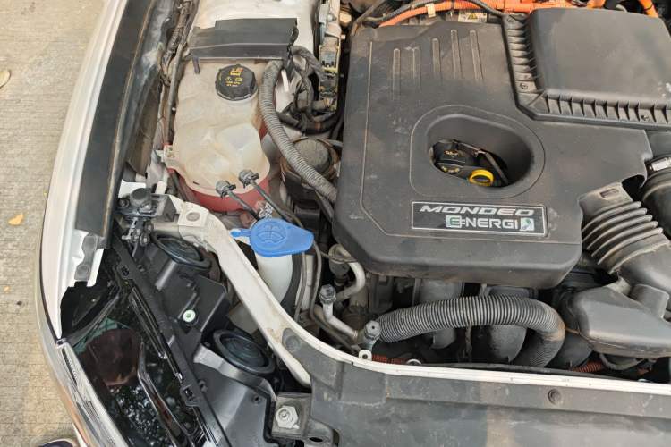 Used Ford Mondeo New Energy 2018 2.0 PHEV ZhiShang Trim Engine Bay Right
