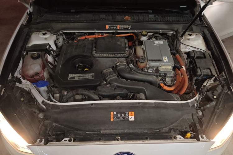 Used Ford Mondeo New Energy 2018 2.0 PHEV ZhiShang Trim Engine Bay