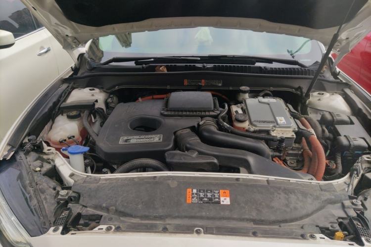 Used Ford Mondeo New Energy 2018 2.0 PHEV Smart-Controlled Fashion Edition China VI Standard Engine Bay