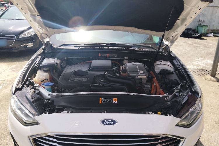 Used Ford Mondeo New Energy 2018 2.0 PHEV Smart-Controlled Fashion Edition China V Standard Engine Bay
