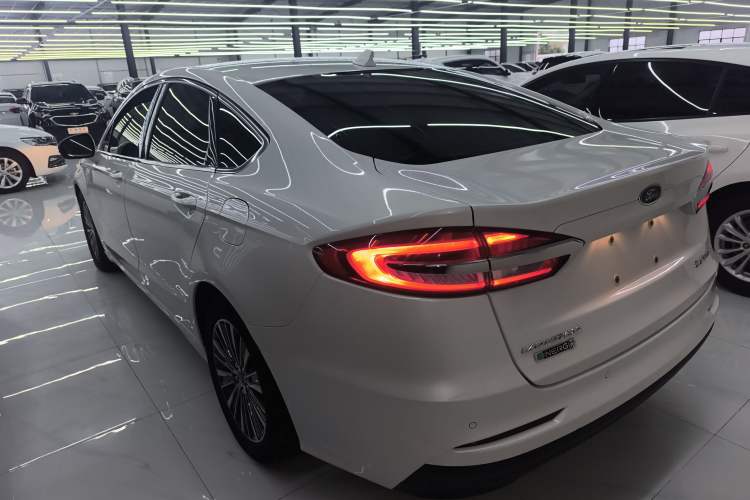 Used Ford Mondeo New Energy 2018 2.0 PHEV Smart-Controlled Fashion Edition China VI Standard Exterior 2