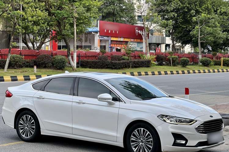 Used Ford Mondeo New Energy 2018 2.0 PHEV Smart-Controlled Fashion Edition China V Standard Exterior 3